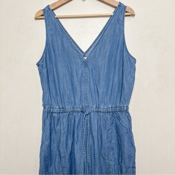 GAP Womens Large Vneck Sleeveless Chambray Capri Romper - Picture 3 of 14